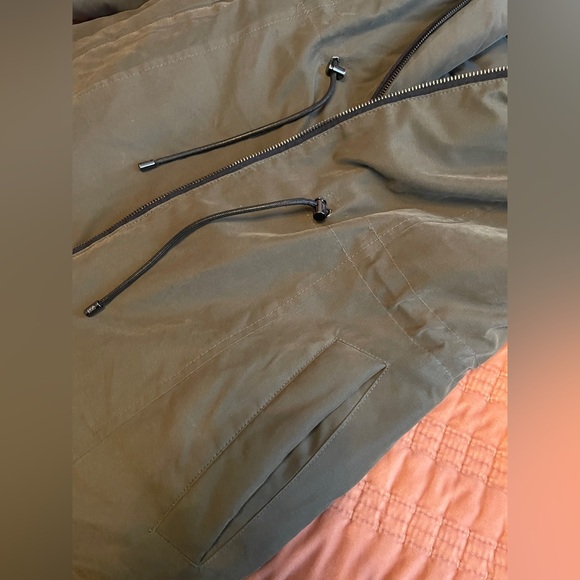 DKNY Faux Fur Hooded Anorak Jacket - Size S - Picture 5 of 5